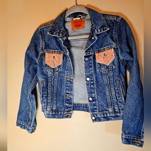Vintage Levi's demin girl Jacket size large